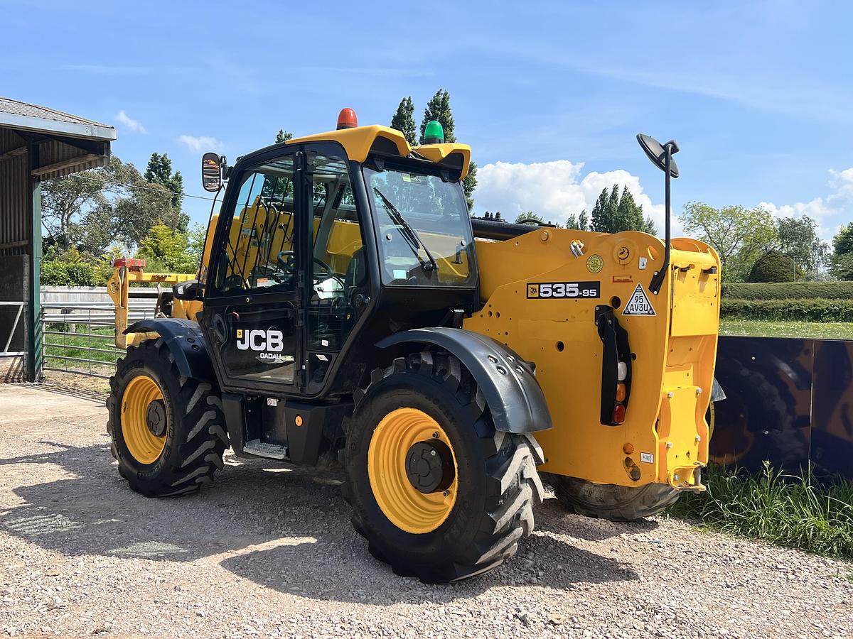 Used 2019 JCB 535-95