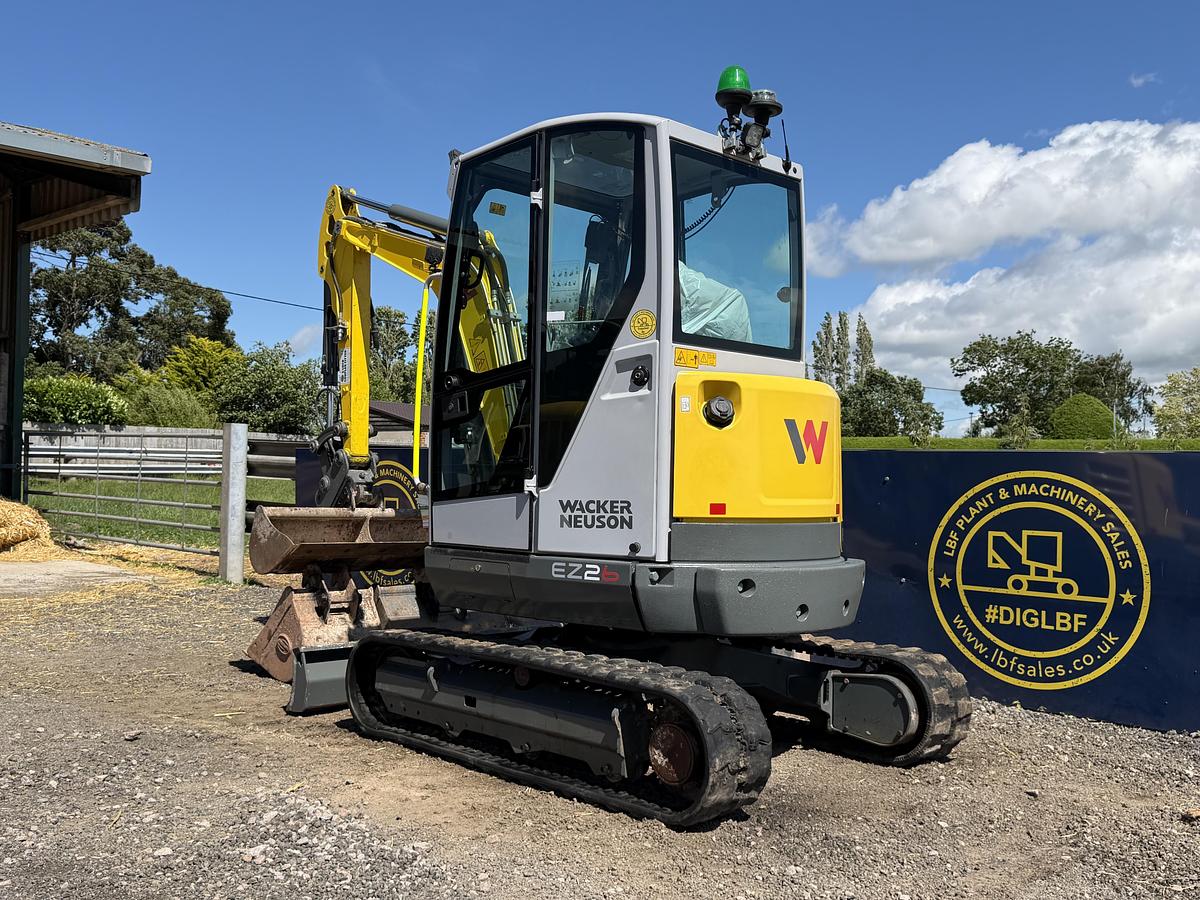Used 2023 WACKER NEUSON EZ26