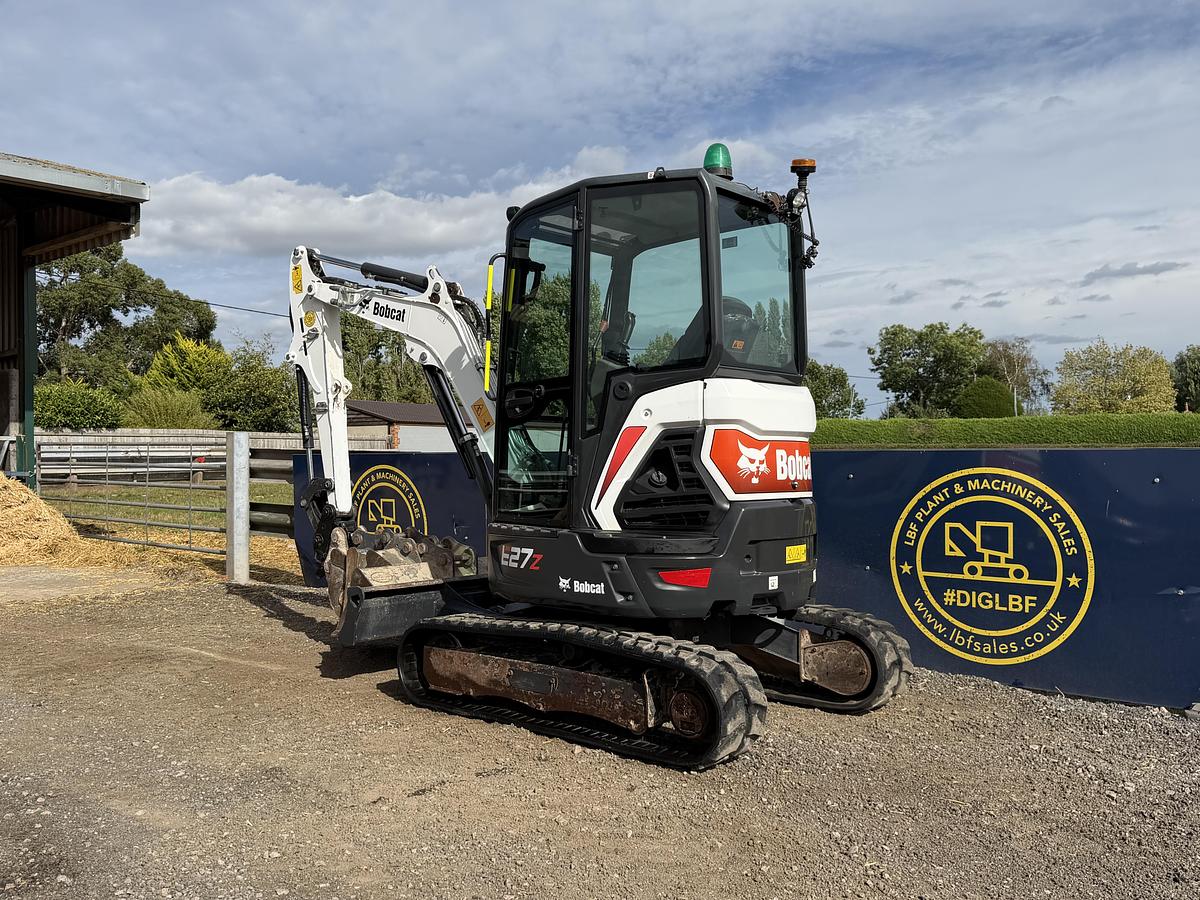 Used 2022 Bobcat E27Z