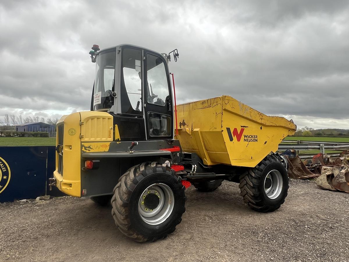 Used 2018 WACKER NEUSON DW90