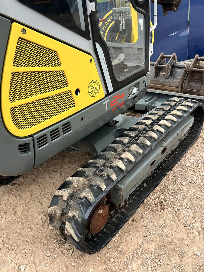 Used 2017 WACKER NEUSON ET24 VDS