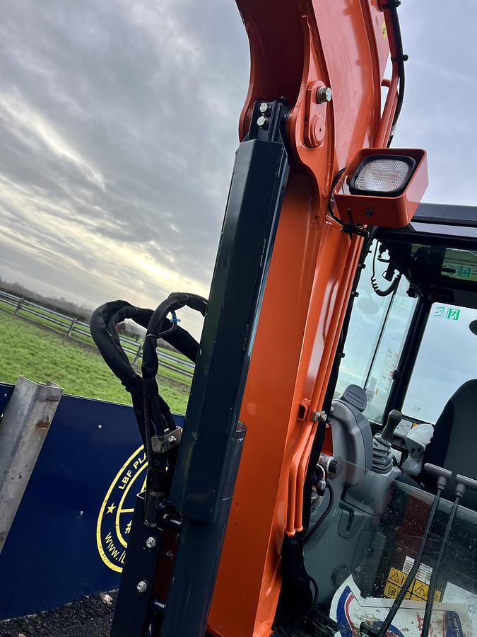 Used 2017 HITACHI ZX33U