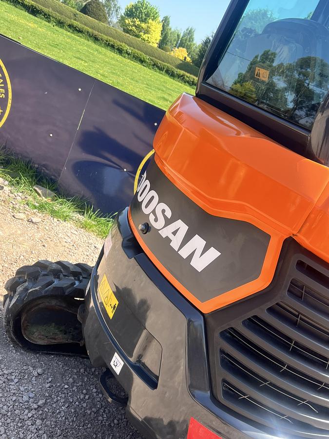 Used 2020 DOOSAN DX27Z