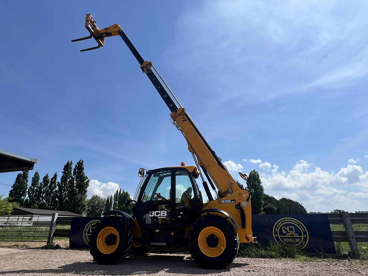 Used 2019 JCB 535-95