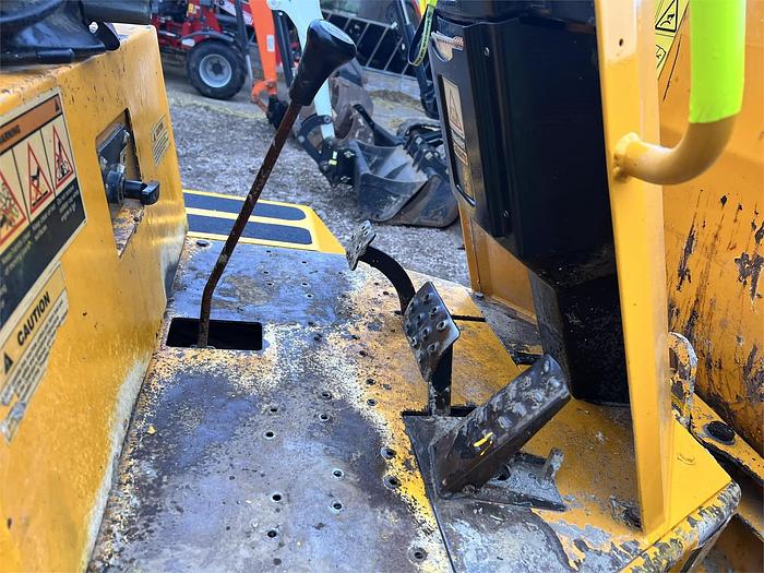 Used 2015 THWAITES MACH570