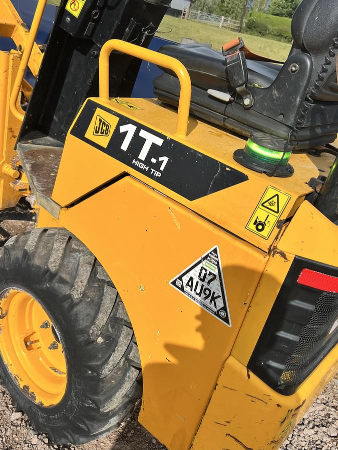 Used 2018 JCB 1 tonne high tip dumper