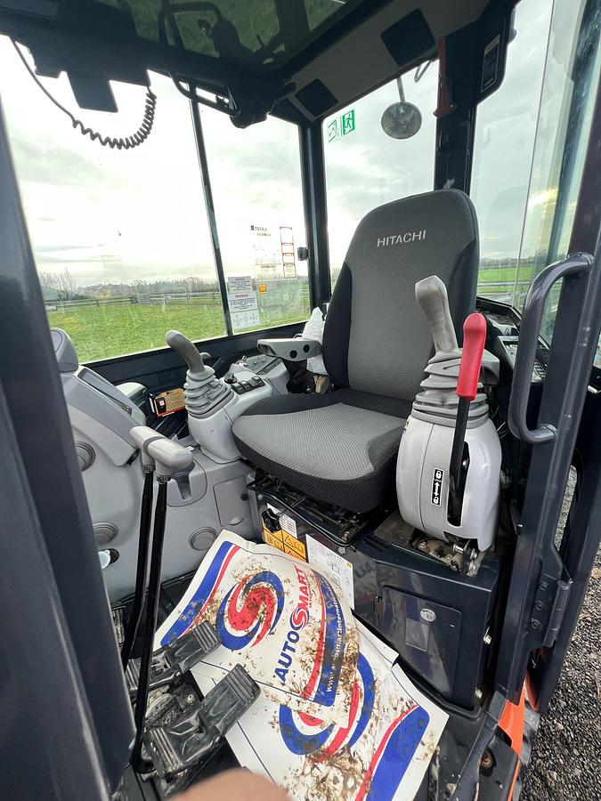 Used 2017 HITACHI ZX33U