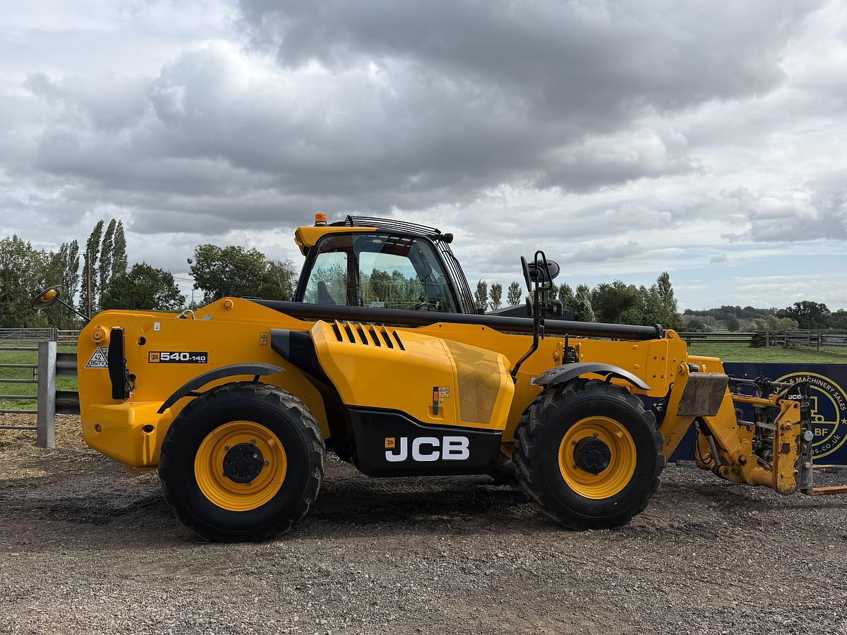 Used 2022 JCB 540-140