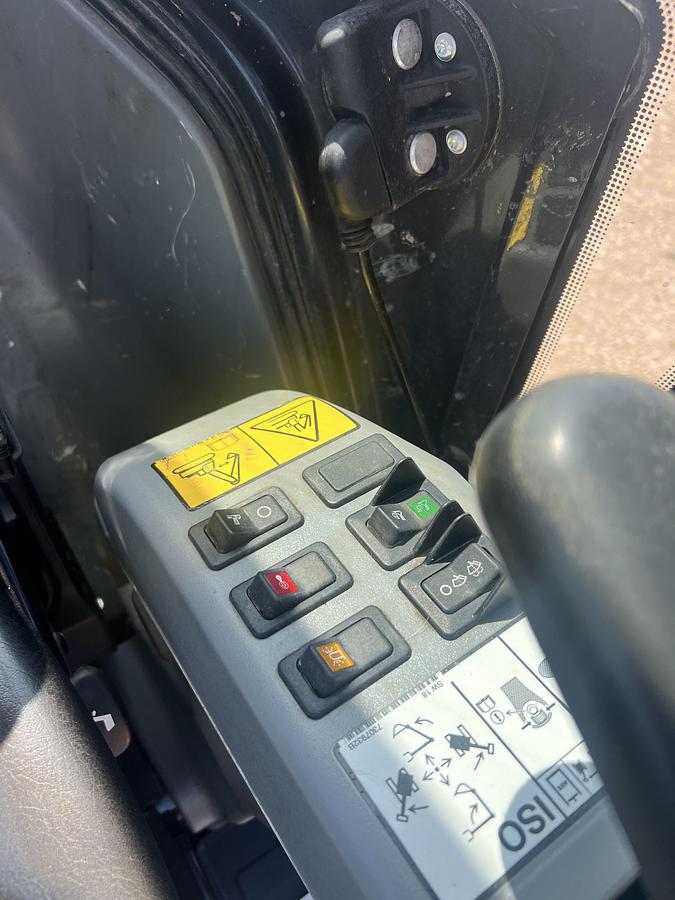 Used 2020 DOOSAN DX27Z