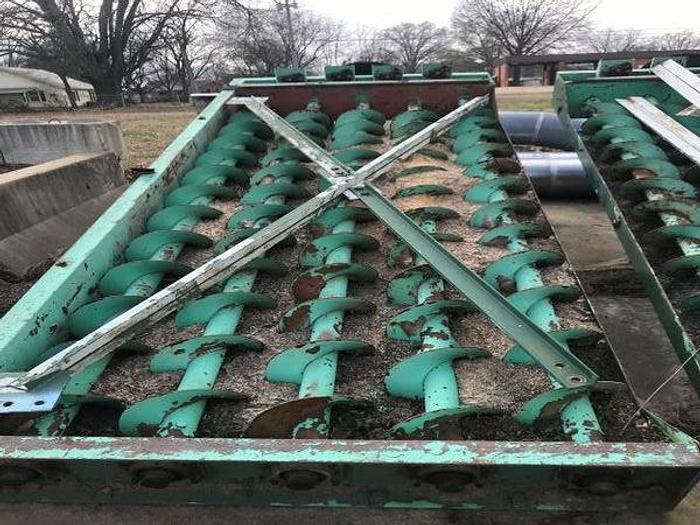 Used LIVE BOTTOM SHAVING BIN