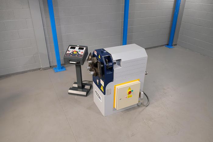 UZMA 40 Hydraulic section roller 