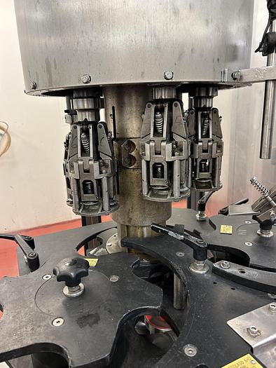 Used 6 Head ROPPE Capper