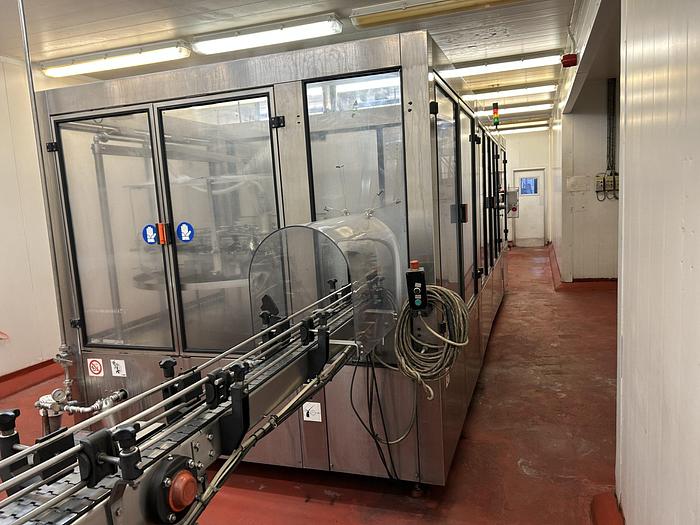 Used PET & Glass Bottling Line (18,000 BPH)