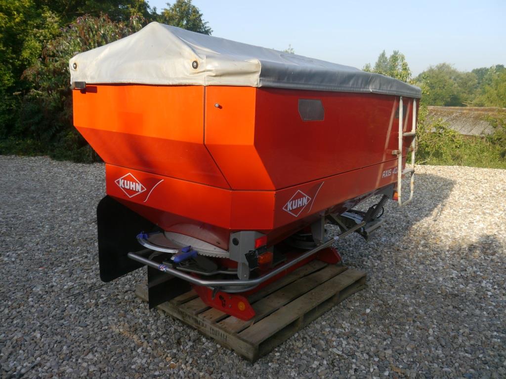 Used Kuhn Axis 40.1 W Fertiliser Spreader