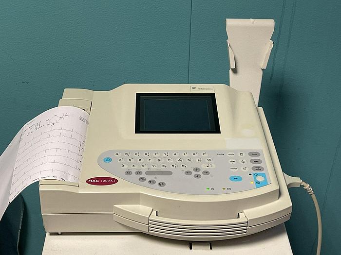 Gebraucht GE Mac1200ST EKG Gerät auf Trolley mit EKG Kabel
