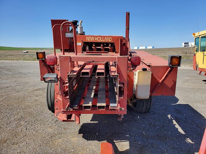Used New Holland BB900 Baler w/ 14 x 21 Chamber