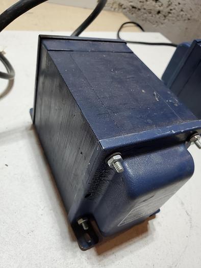 Used ToddSystems Auto-Transformer Su-14g750V110/120v>220/240v1500vmax