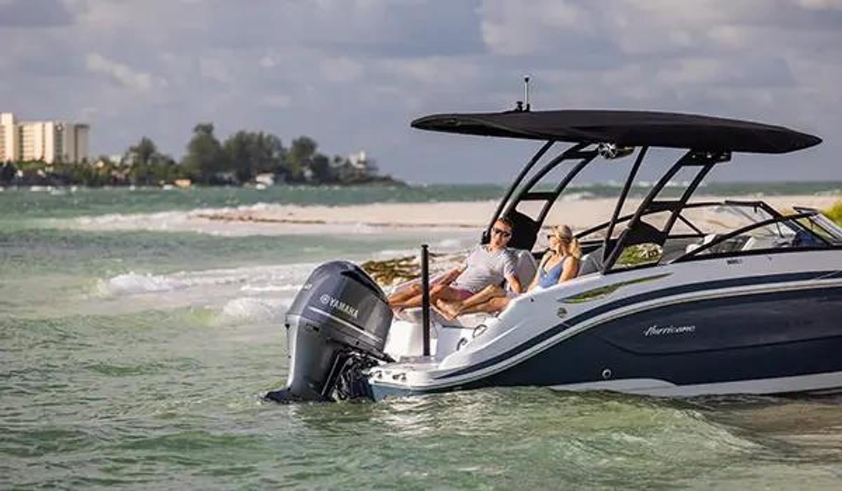 SunDeck 2600 Outboard