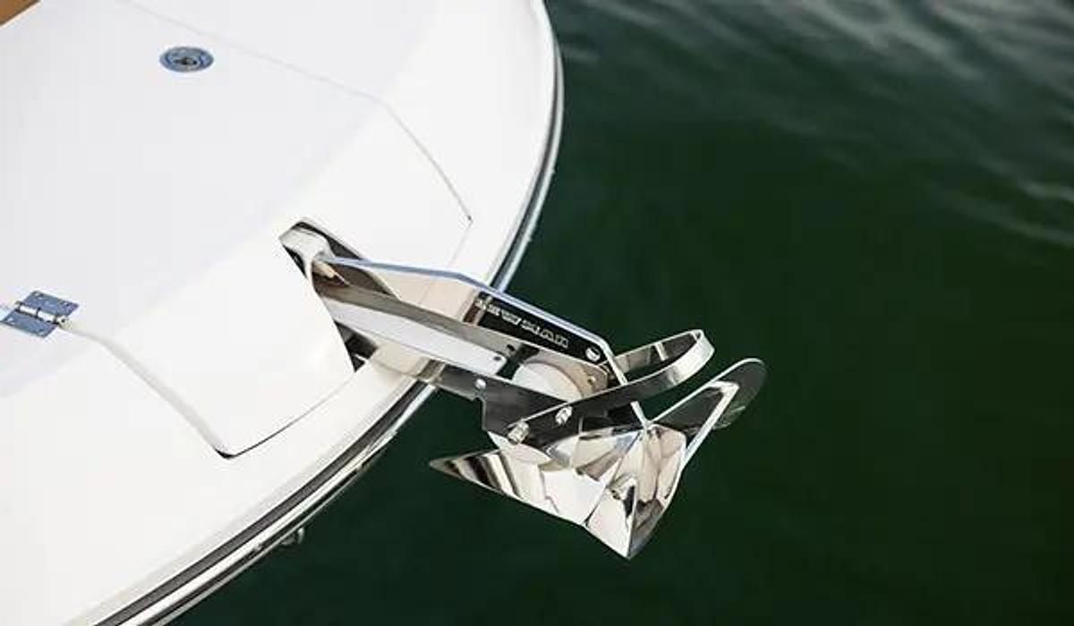 SunDeck 2600 Outboard