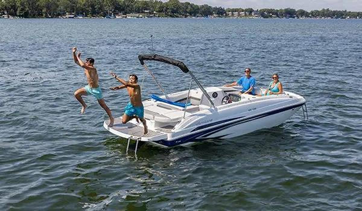 SunDeck Sport 188 IO Sterndrive
