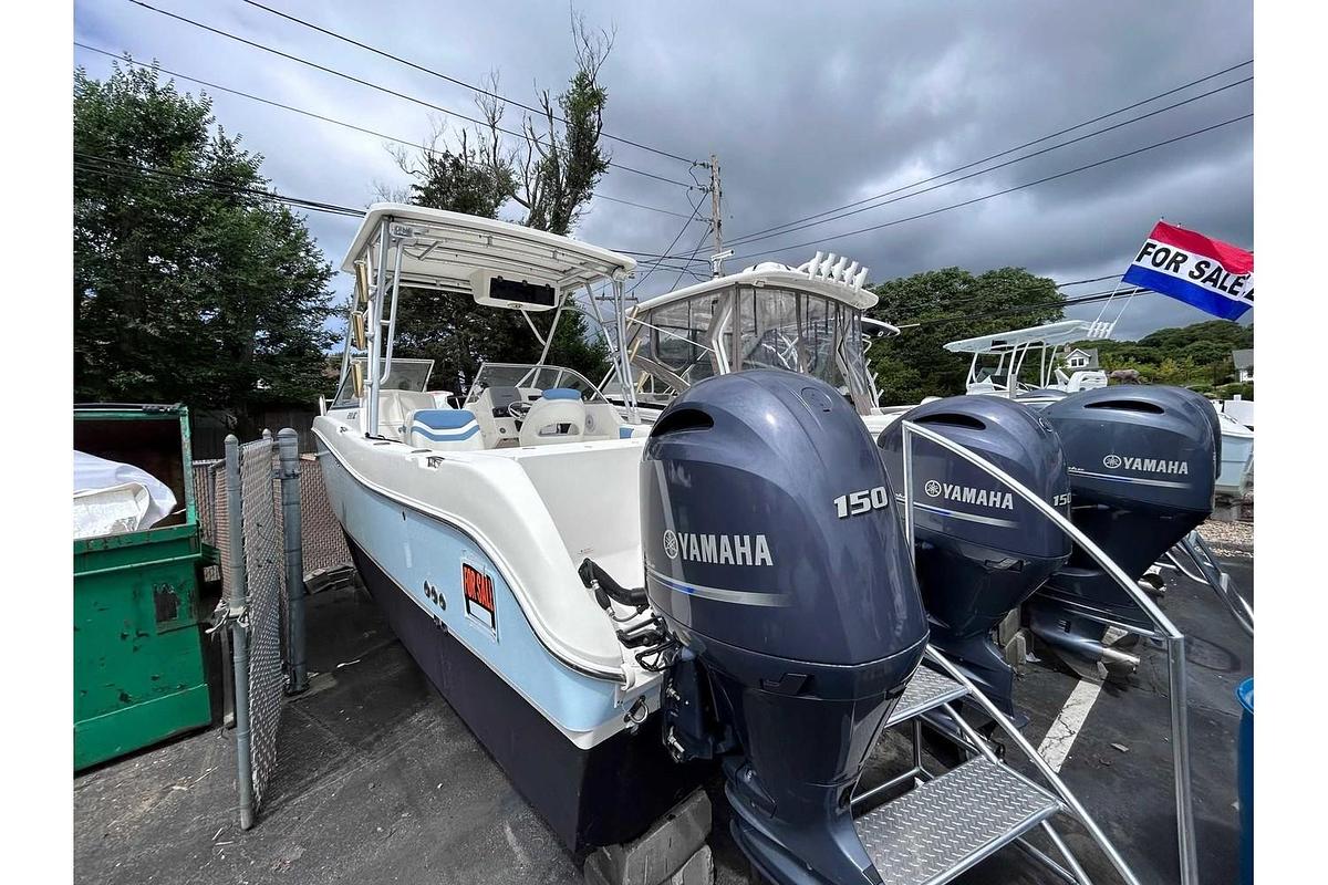 Used 2007 World Cat 250DC