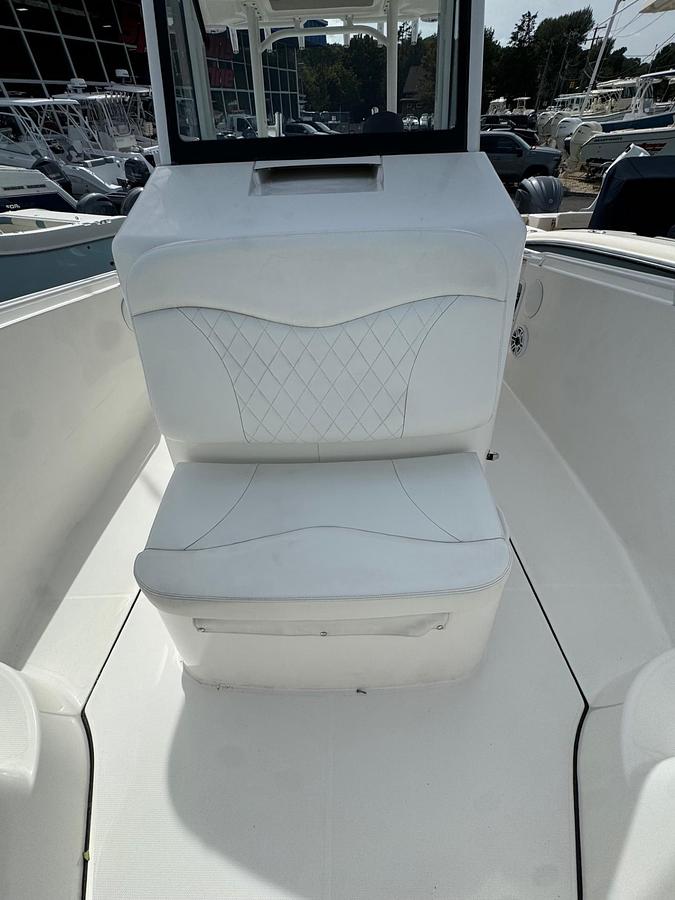 Used 2023 Edgewater 285 CC with Dual Yamaha F300