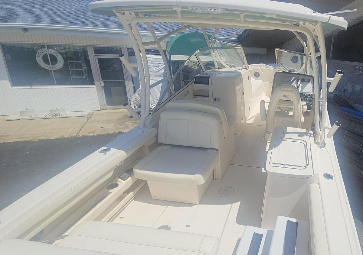 Used 2019 Grady White Freedom 275 with Yamaha F200's