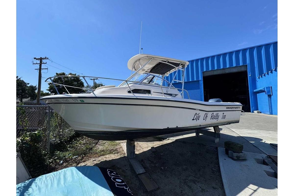 Used 2003 Grady-White 226 SEAFARER