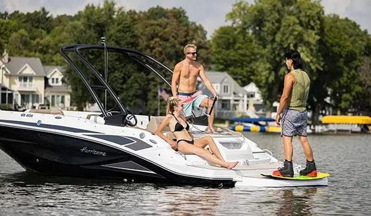 SunDeck Sport 205 IO Sterndrive