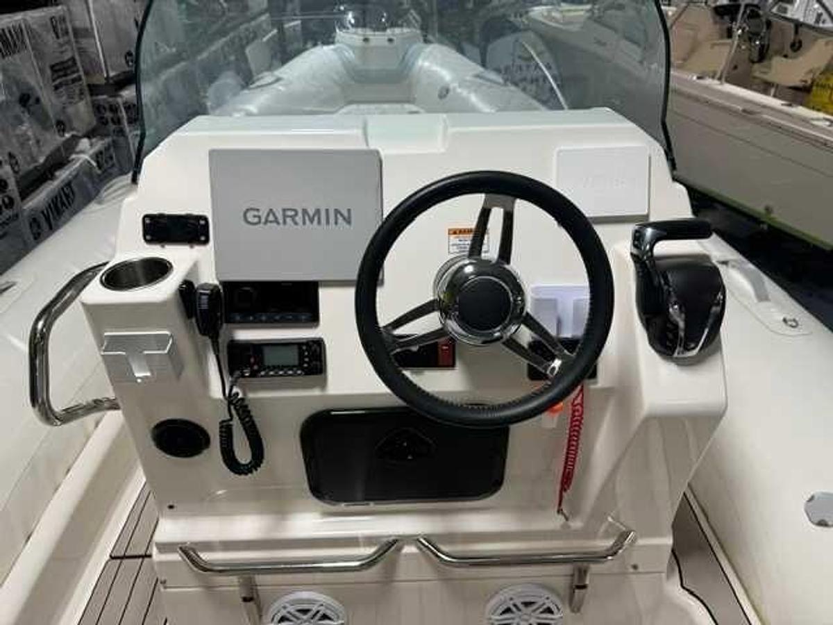 Used 2025 Zodiac Medline 7.5