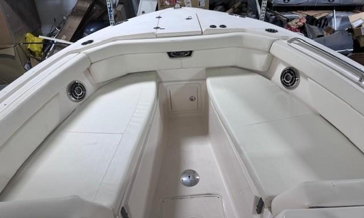 Used 2015 Grady-White Freedom 285 with NEW Yamaha Engines