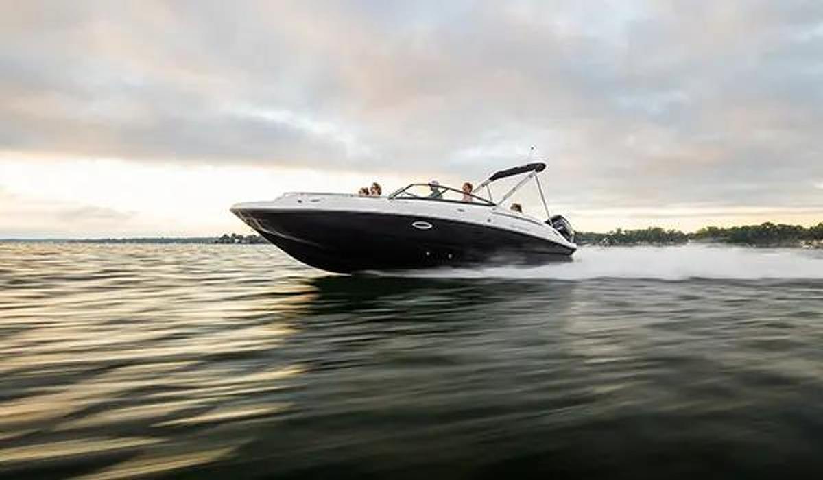 SunDeck 2400 Outboard