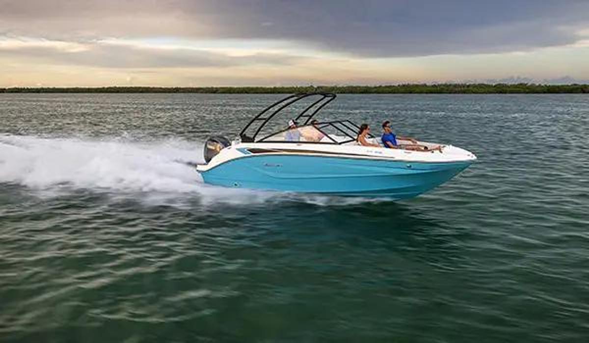 SunDeck 235 Outboard