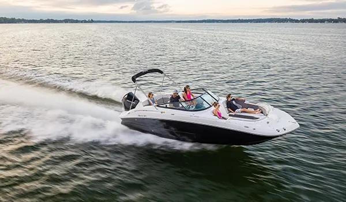 SunDeck 2400 Outboard