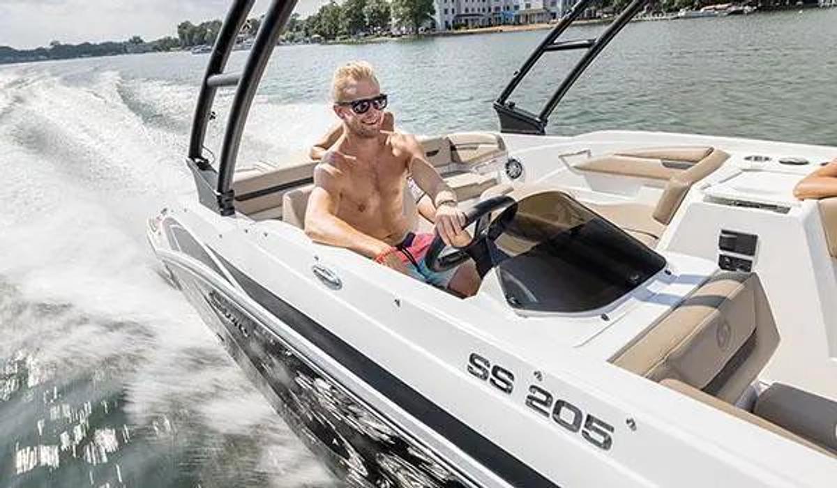 SunDeck Sport 205 IO Sterndrive