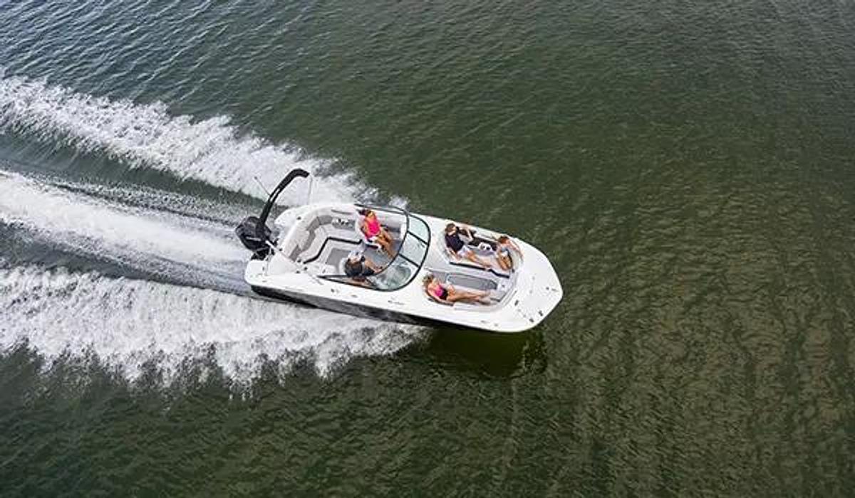 SunDeck 2400 Outboard