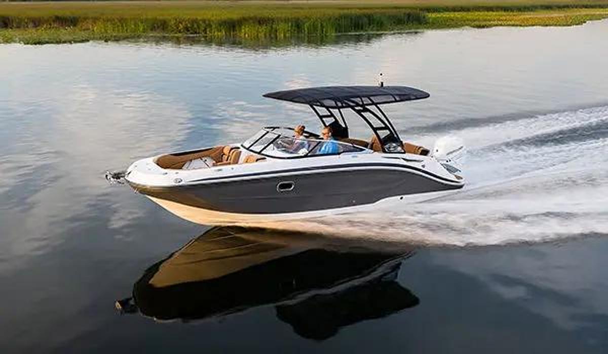 SunDeck 2600 Outboard