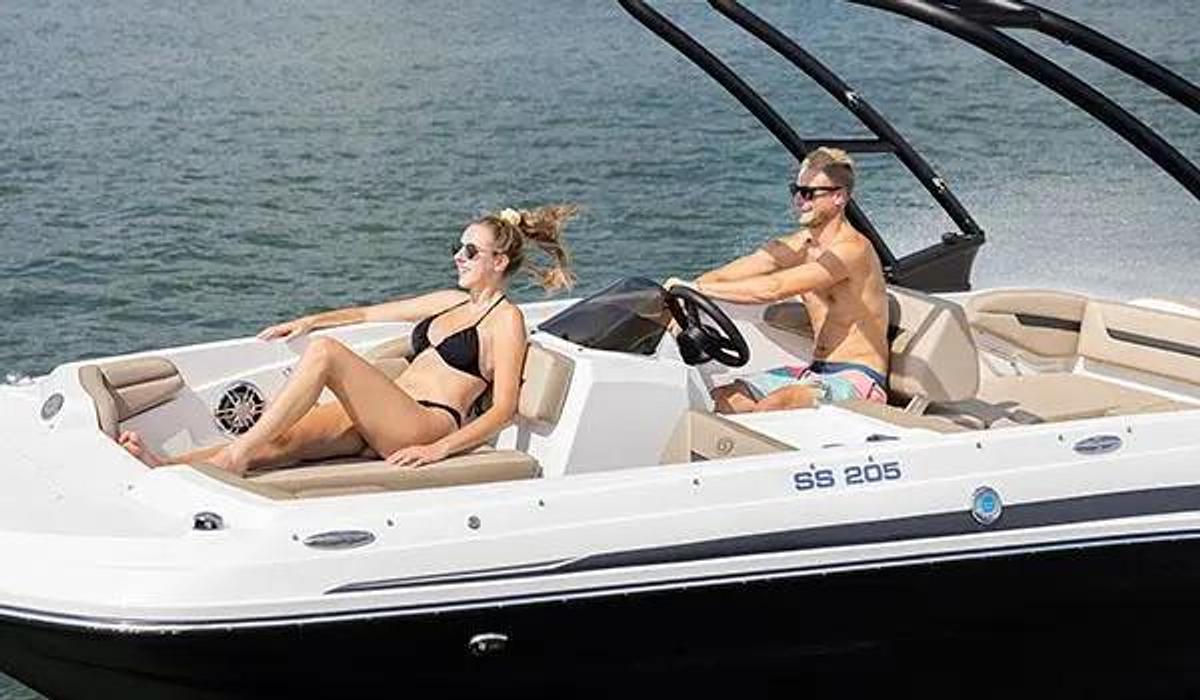 SunDeck Sport 205 IO Sterndrive