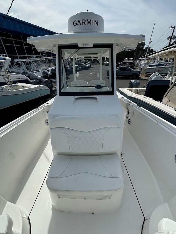 Used 2023 Edgewater 285 CC with Dual Yamaha F300