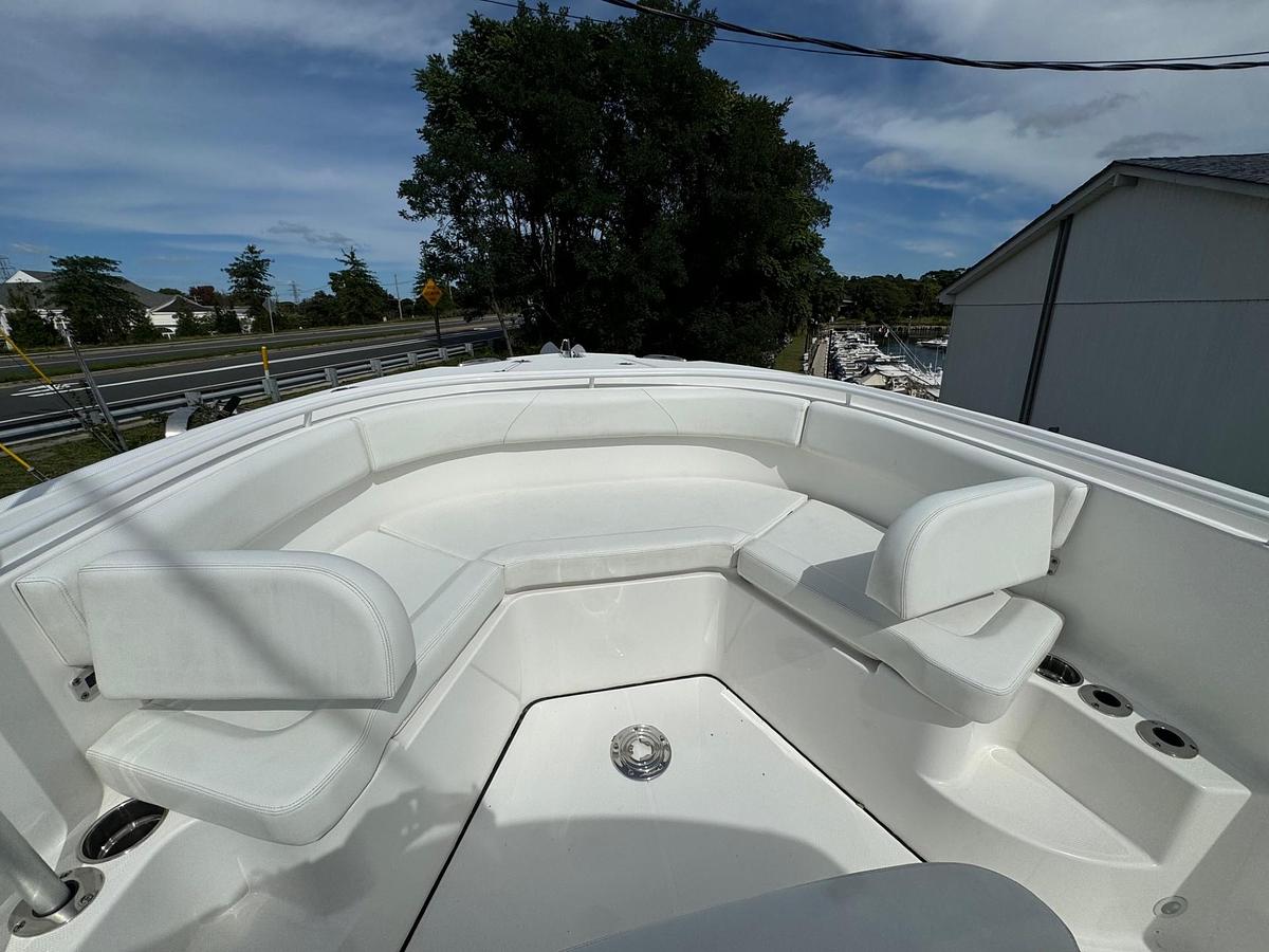 Used 2023 Edgewater 285 CC with Dual Yamaha F300