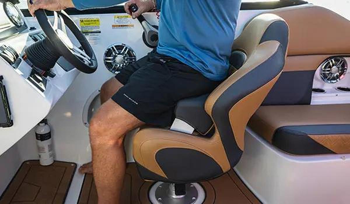 SunDeck 2486 Outboard