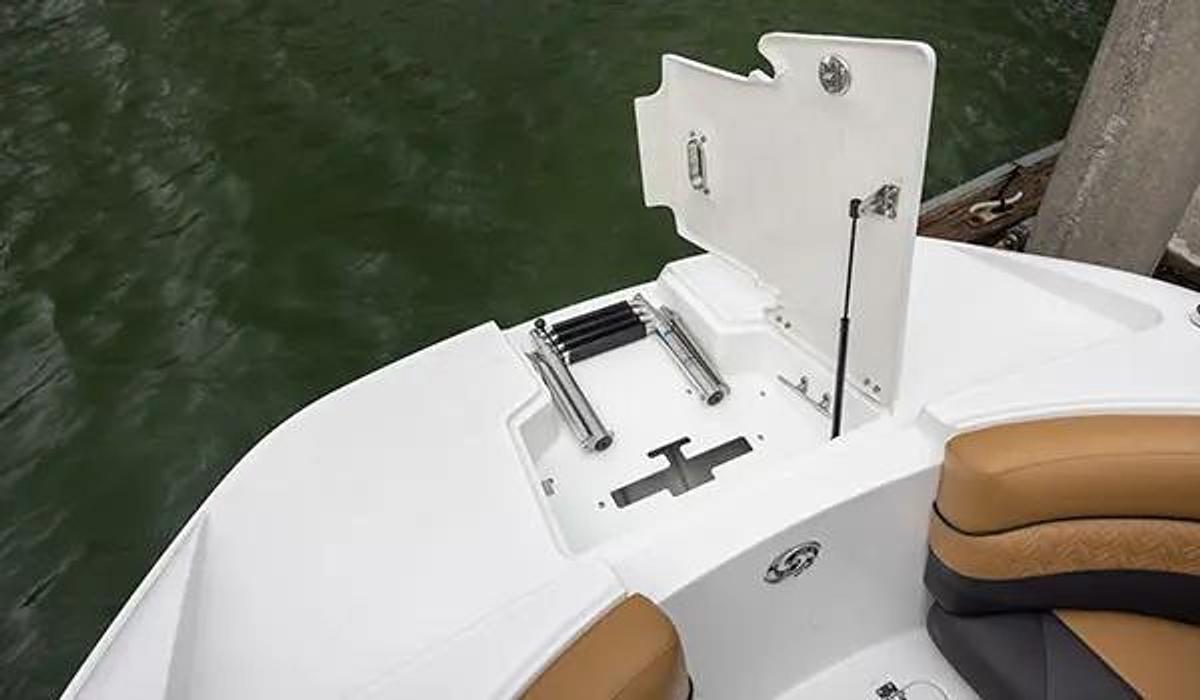 SunDeck 2690 Outboard