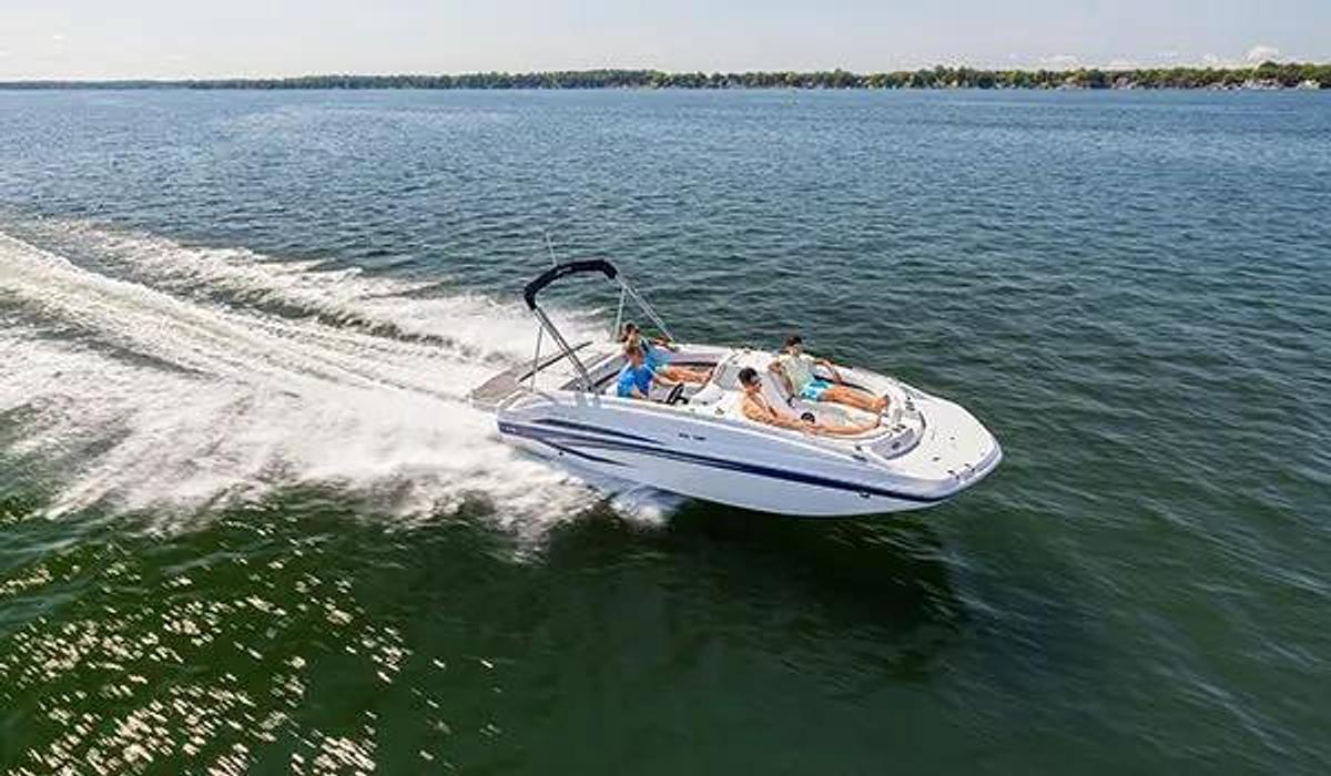 SunDeck Sport 188 IO Sterndrive