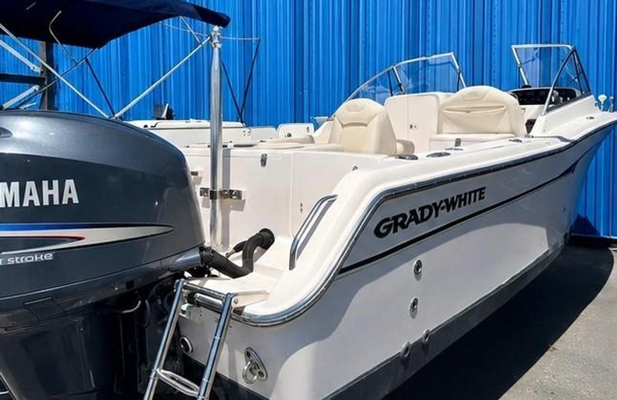 Used 2008 Grady white 275 Tournament Twin Yamaha F250