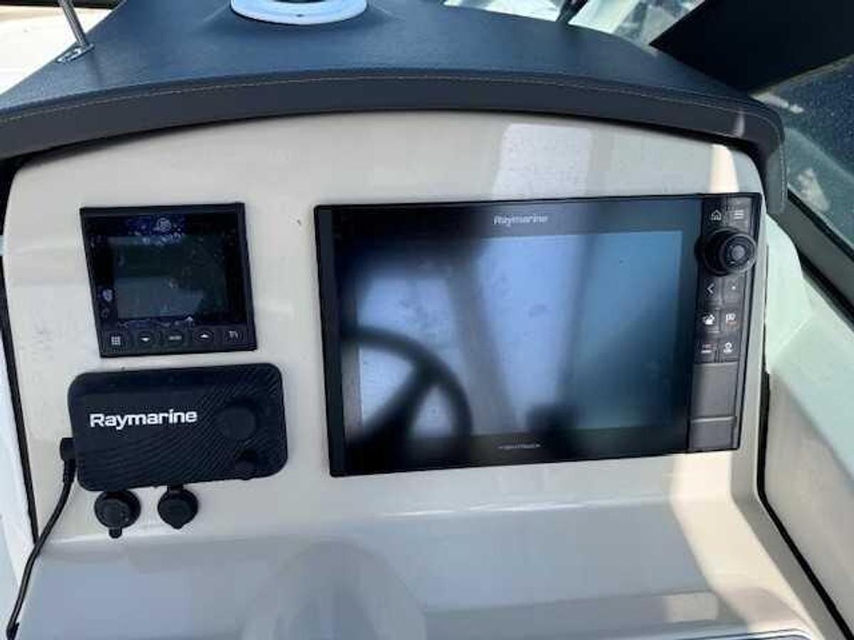 Used 2019 Boston Whaler 230 Vantage