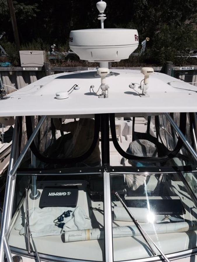 Used Grady White 232 GUlfstream with 2009 Evinrude E-Tec 150's