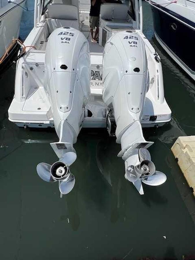 Used 2019 Everglades Boats 340DC