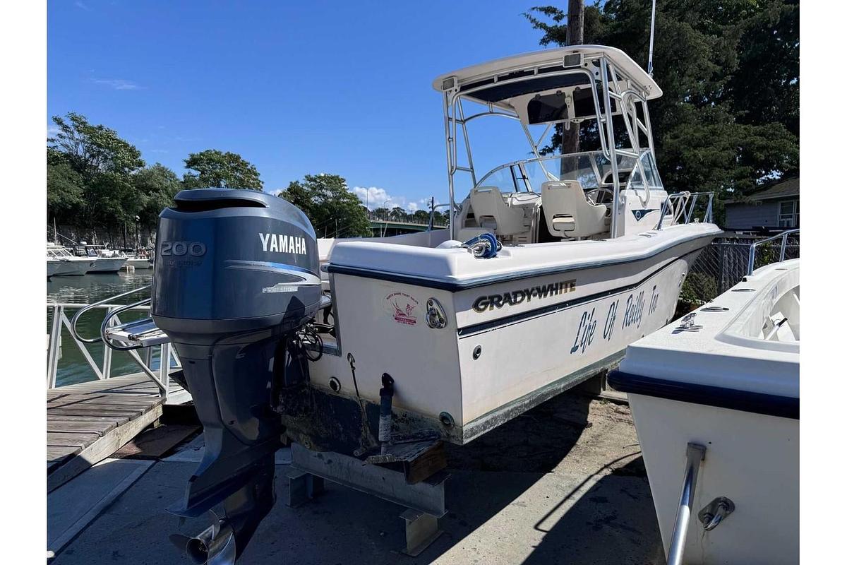 Used 2003 Grady-White 226 SEAFARER