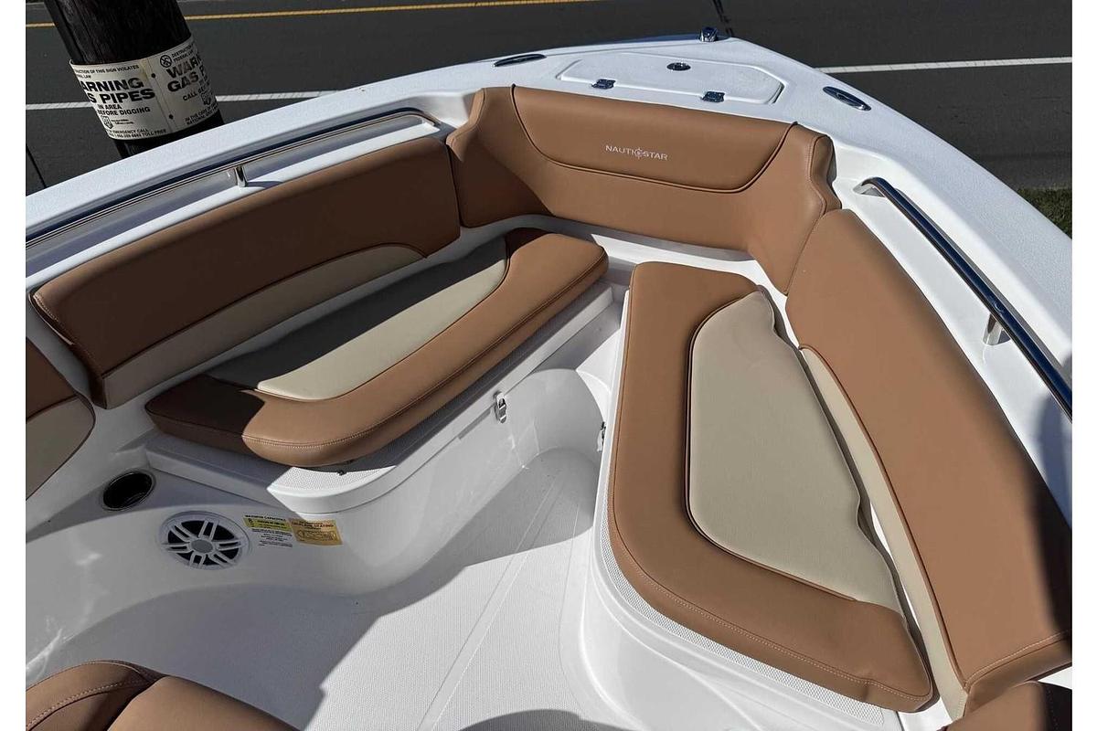 2025 NauticStar 212 Legacy