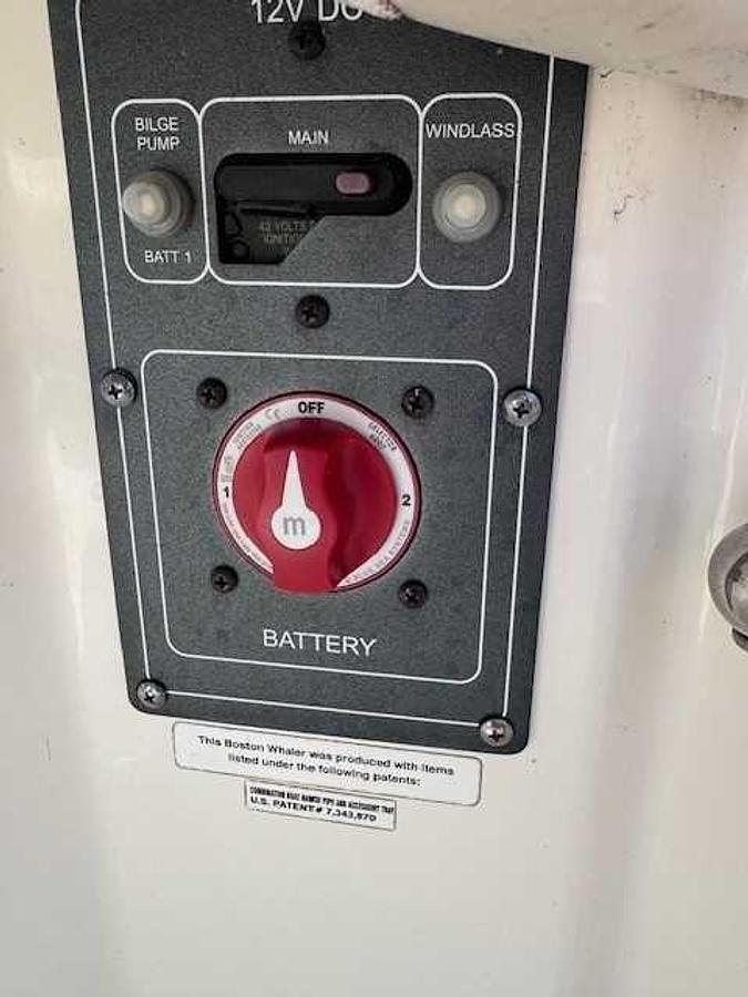 Used 2019 Boston Whaler 230 Vantage